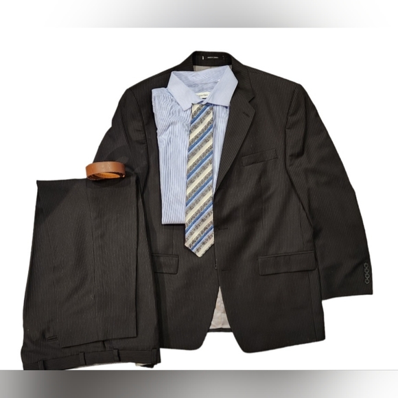 Calvin Klein Men's Two Piece Black Pinstripe Suit - Picture 6 of 7